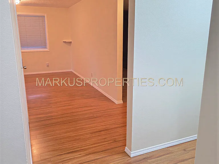 8367 SW Tygh Loop — Photo 5