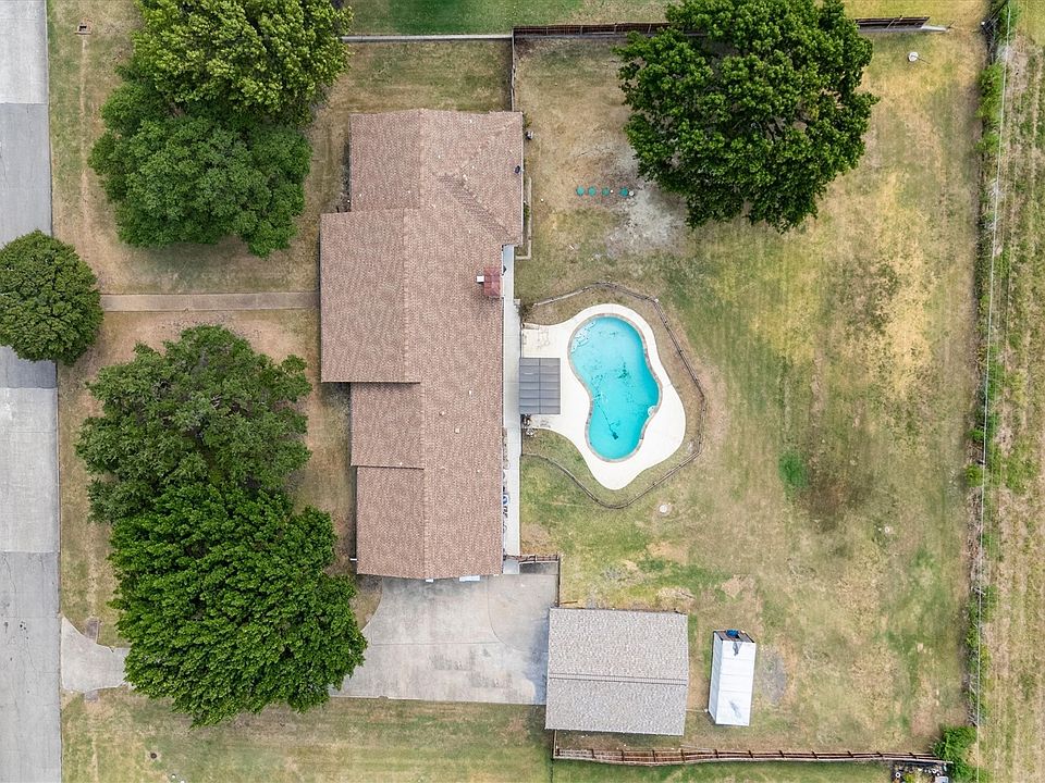 1st image of 5 Crestview Cir