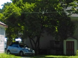 310 S Main St, Almont, MI 48003