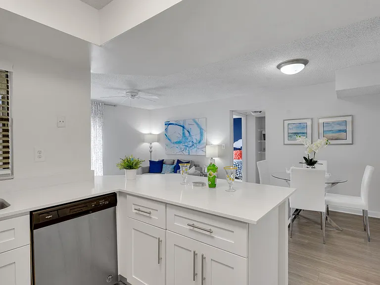 Boca Colony — Photo 17