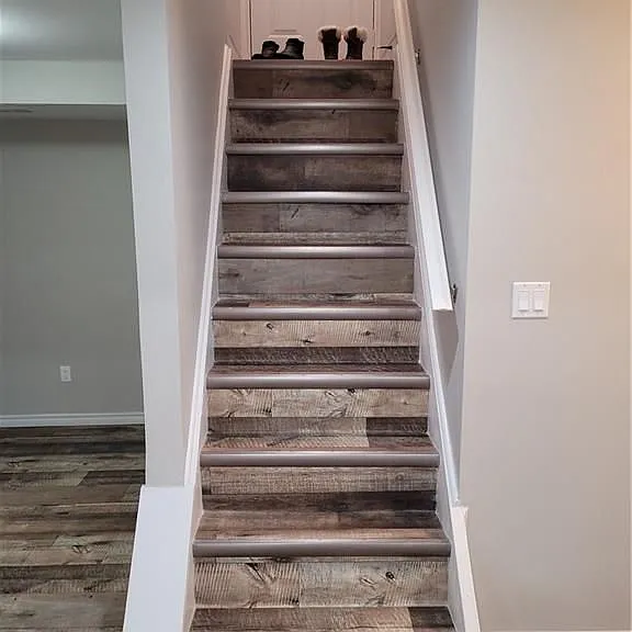 107 Harding Cres — Photo 15