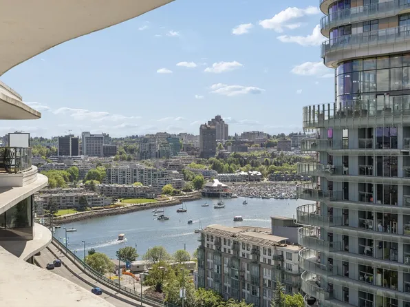 68 Smithe St #2008, Vancouver, BC V6B 0P4