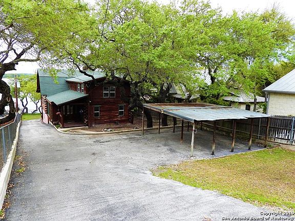 3rd image of 739 Lookout Dr