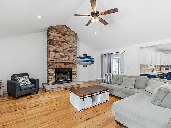 2nd image of 4540 Ireton Rd