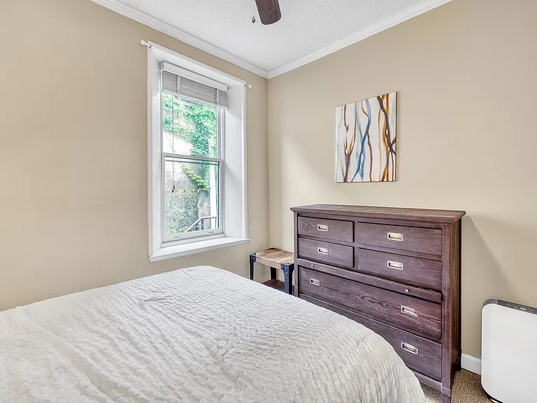 295 King St #B-3 — Photo 13