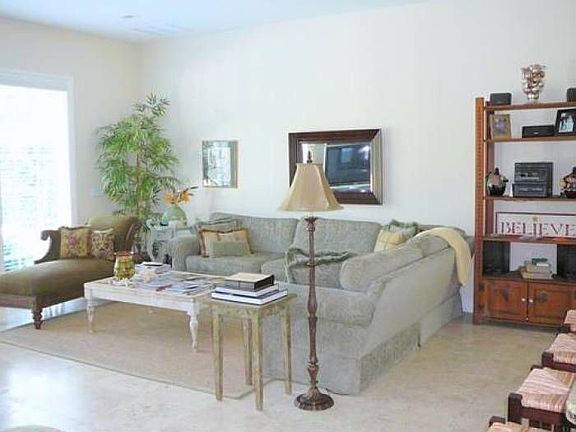 5th image of 1431 SW 20th Ct