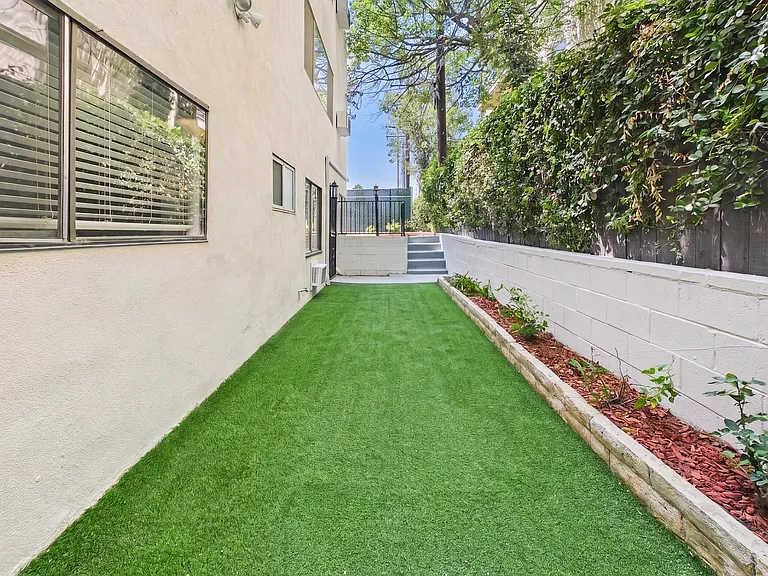 Gale Apartments — Photo 32