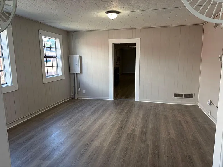 931 9th Ave #1 — Photo 9