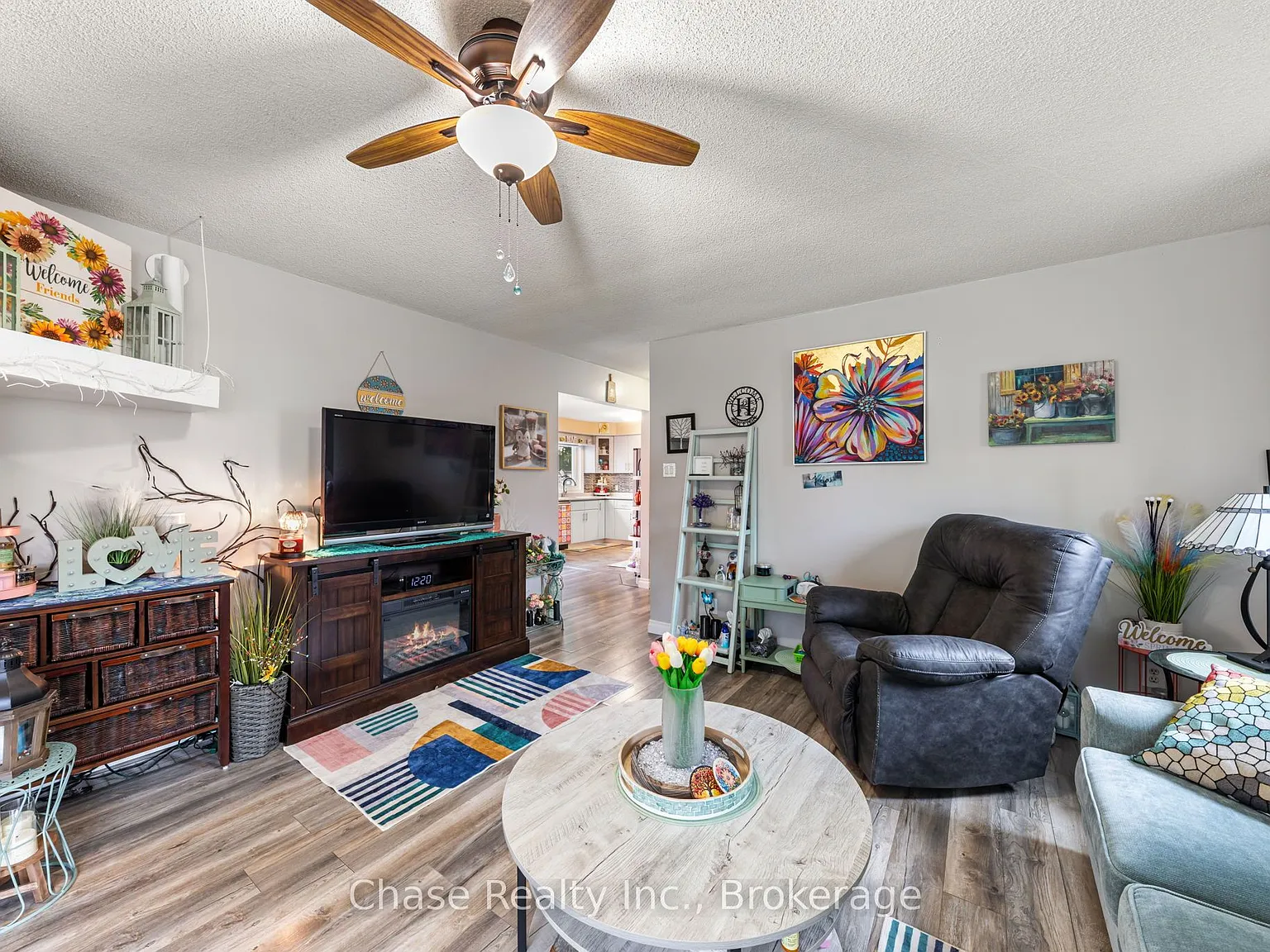 3 bed, $2,300 — Photo 3