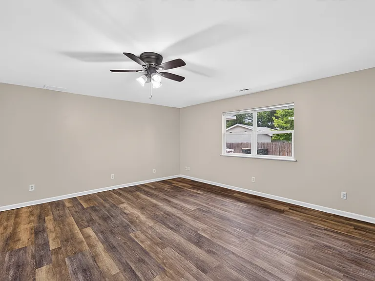 334 E Hunt Ave — Photo 11