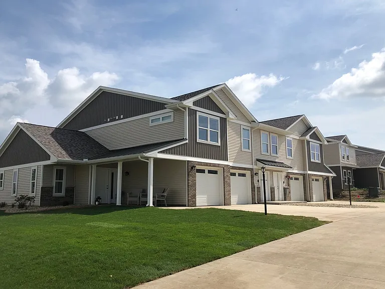 Middletown Place Apartments — Photo 34