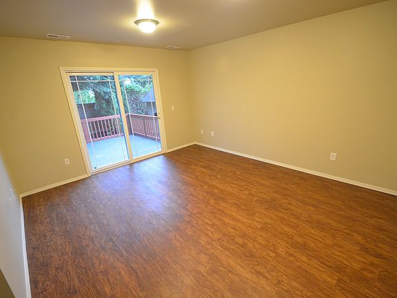 5th image of 8918 16th Pl SE
