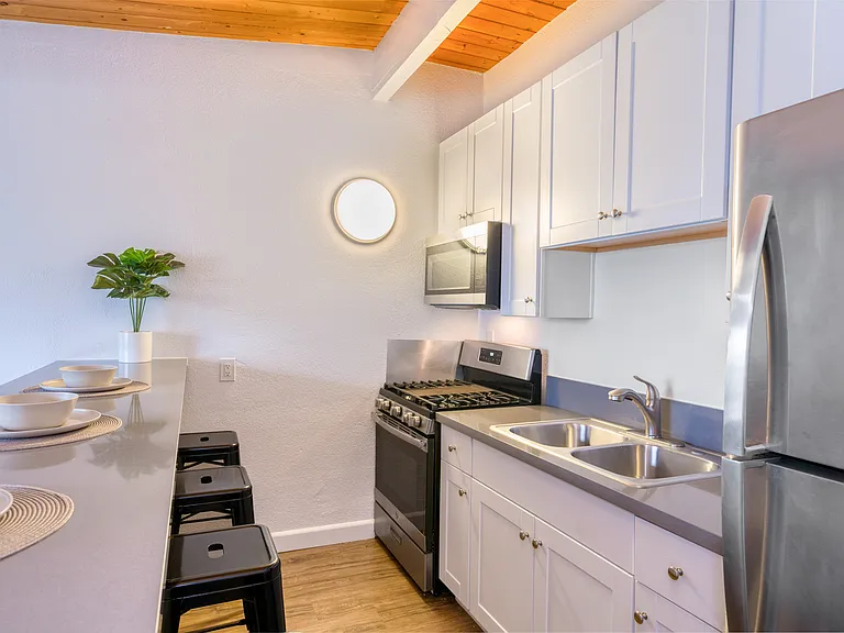 The Wave Apartments — Photo 6