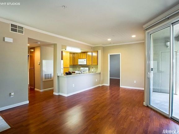 5th image of 5201 Laguna Oaks Dr Unit 52
