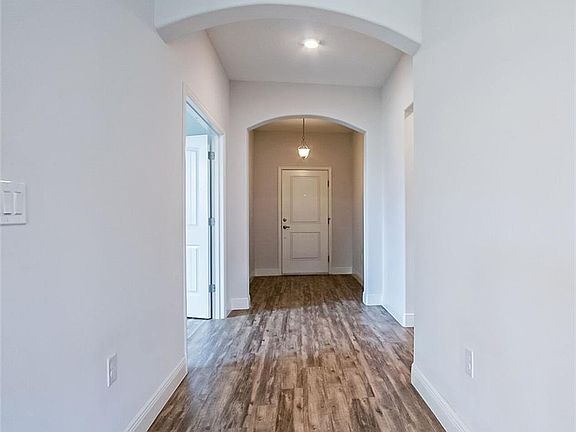 4th image of 6185 Spicewood Ln