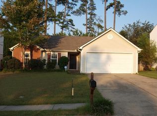 955 Meadow Walk Ave, Lawrenceville, GA 30044