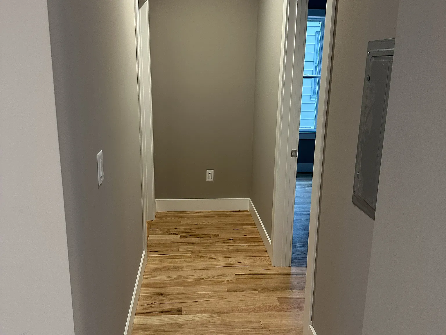 2 bed, 967 sqft, $1,900 — Photo 4