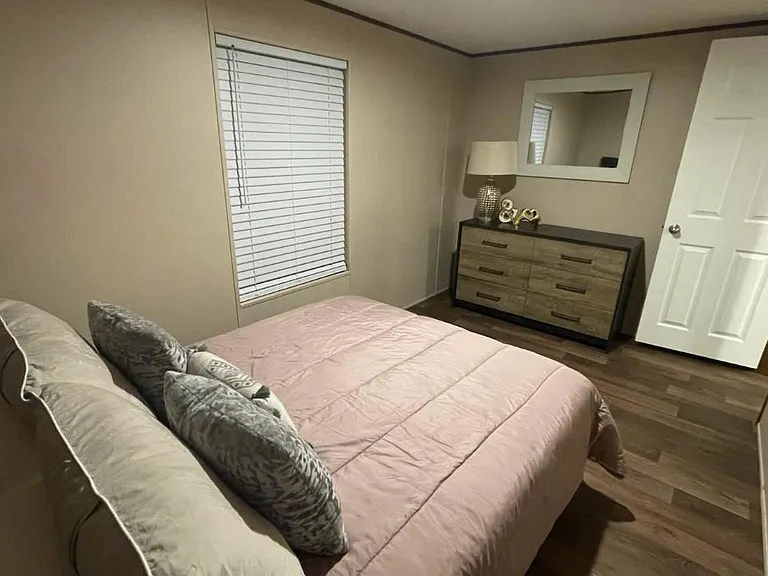 Bedroom #3. Queen bedroom