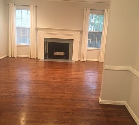 3rd image of 4114 Beechwood Ln