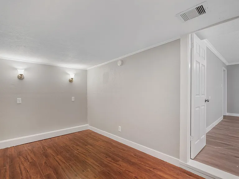 1330 Leaman Ave — Photo 17