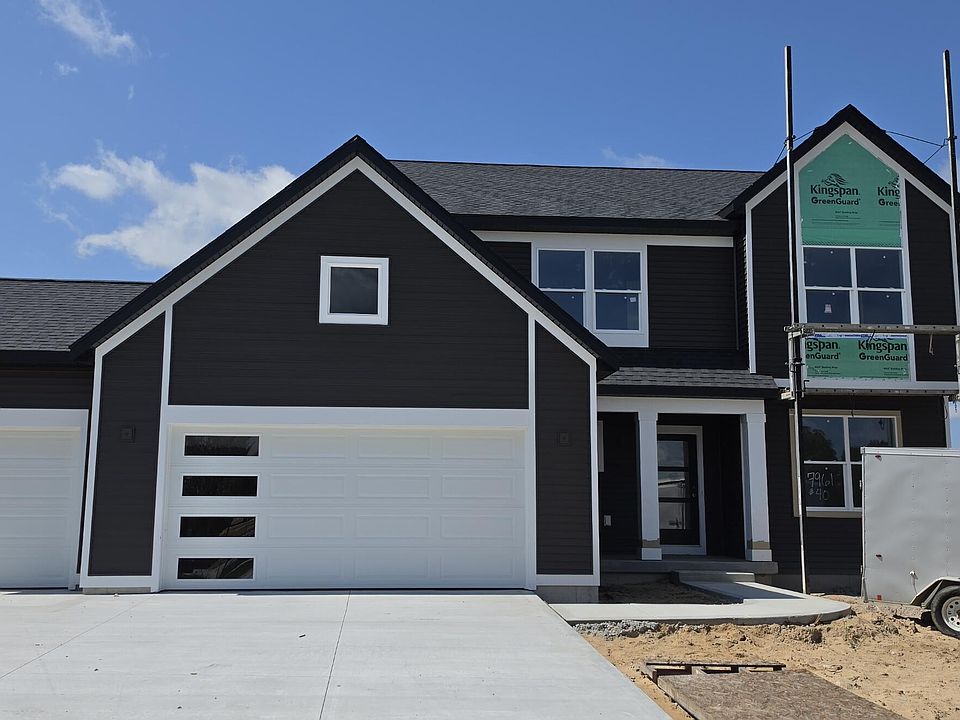 1st image of 7961 Loralyn Ct SE #40