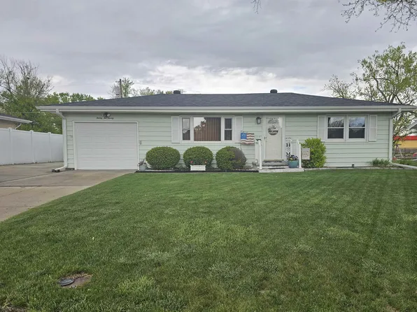 2220 Hillcrest St, Beatrice, NE 68310