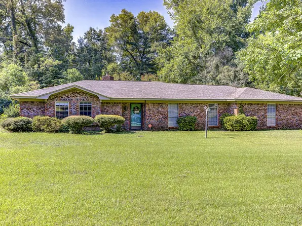 412 Elmwood St, Vicksburg, MS 39180