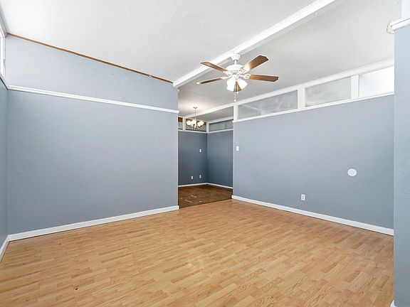 4th image of 1317 Peach St