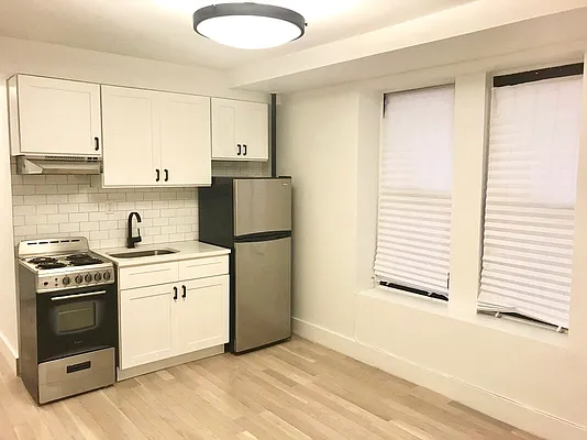 Rented by Bruma Realty LLC | media 15