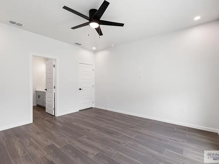 5612 Hedgerow Ct — Photo 22