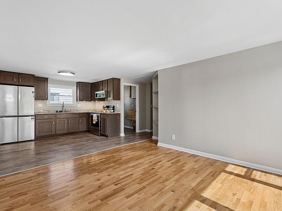 5th image of 2713 S 5th Ave