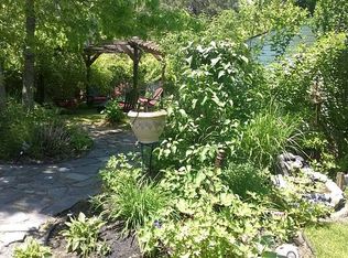 3 Benny Ln, Monroe Township, NJ 08831