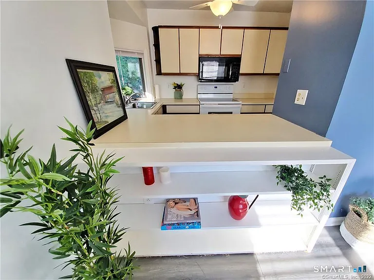34 Glenwood Ave #101 — Photo 6