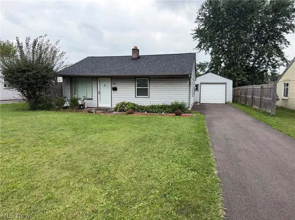 7422 Sierra Madre Trl, Youngstown, OH 44512