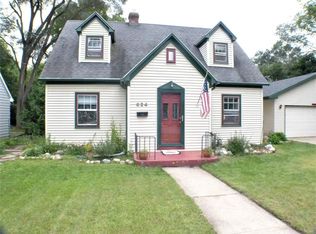 624 S Parker Dr, Janesville, WI 53545