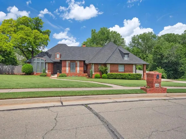 2401 Augusta Ave, Edmond, OK 73034