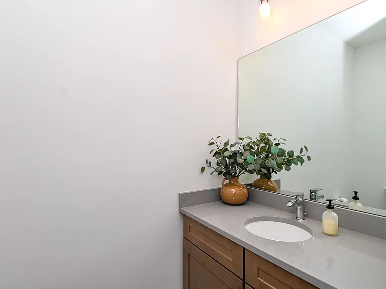 9241 Cayman Dr — Photo 27