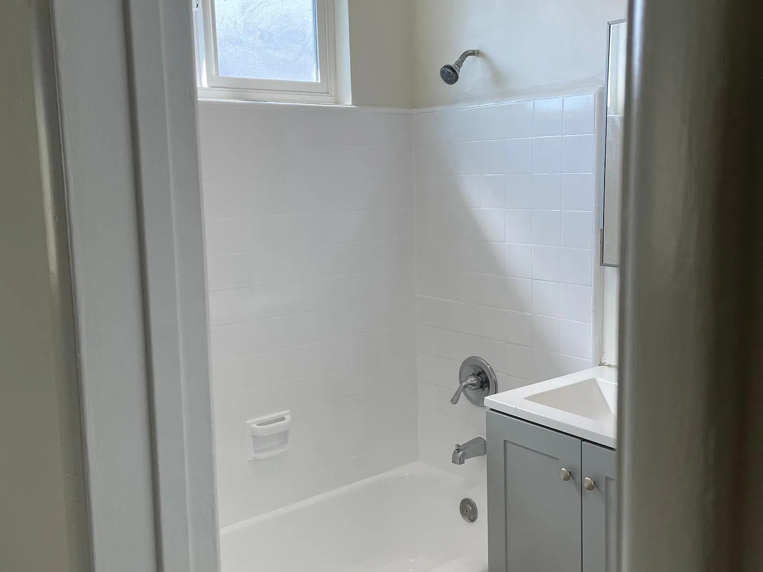 1 bed, 700 sqft, $1,900 — Photo 3