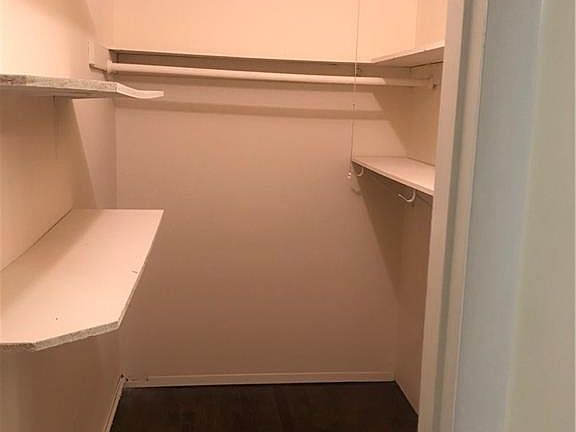 5th image of 6 Roosevelt Dr