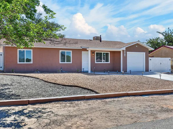 102 2nd St SE, Rio Rancho, NM 87124