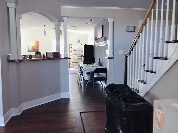 3rd image of 6536 Redgate Cir