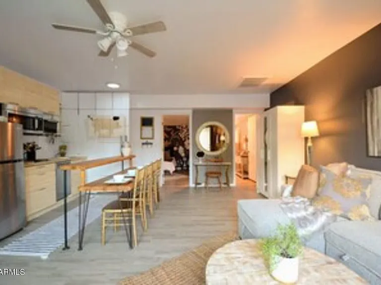 830 E Maryland Ave #2 — Photo 10