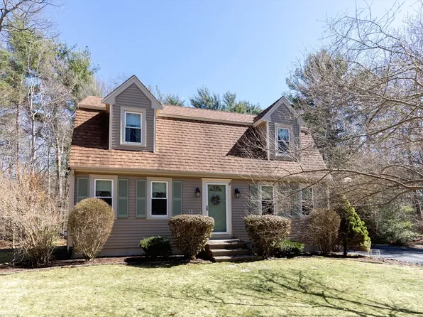 53 Stoney Weir Rd, Halifax, MA 02338