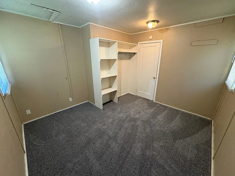 2923 & 2925 Poly Dr — Photo 12