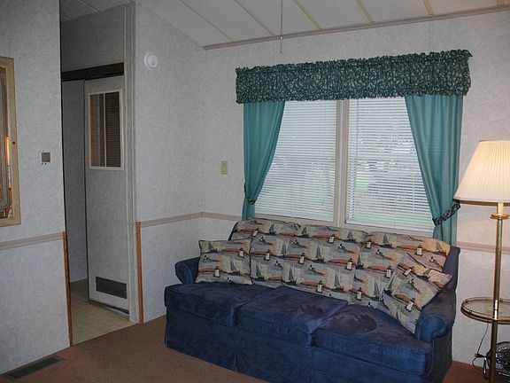 3rd image of 163 Sweet Bay Dr