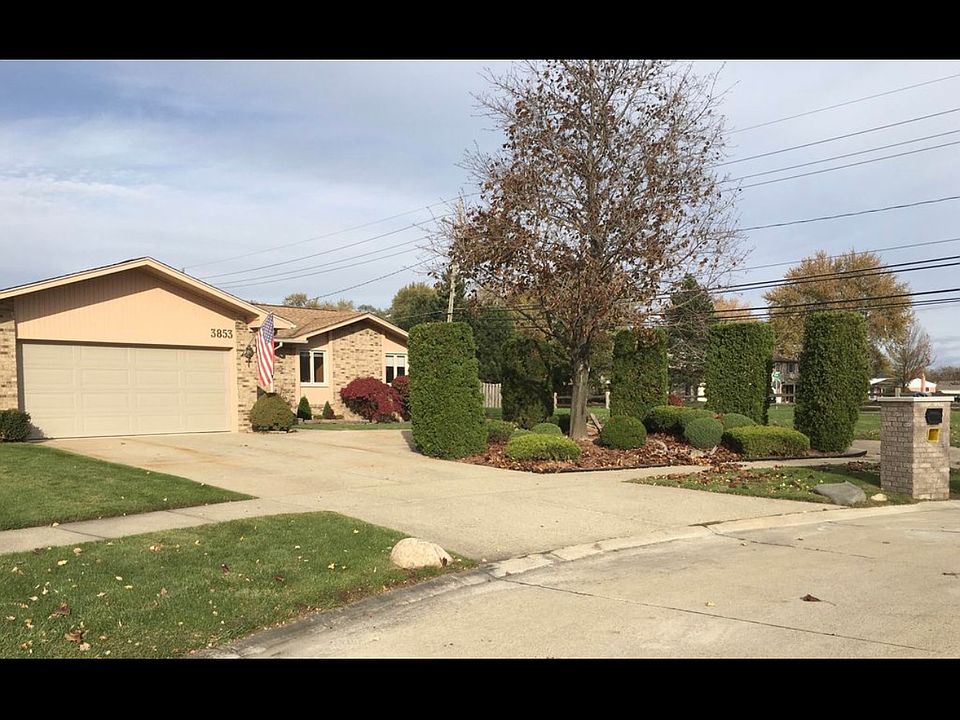 2nd image of 3853 Burr Ct