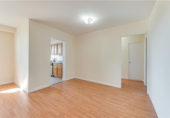 5th image of 4901 Henry Hudson Pkwy #9-K