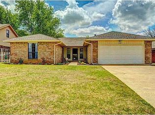 11224 NW 111th St, Yukon, OK 73099