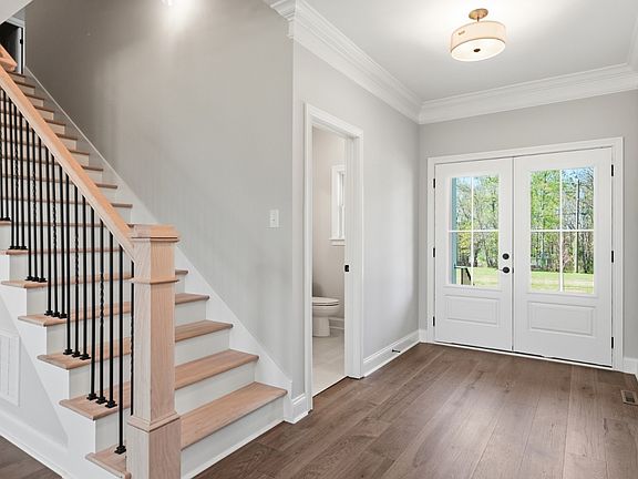 5th image of 6181 Dyer Rd