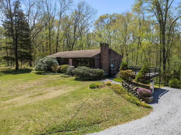 60 Woodland Drive, Essex, CT 06409